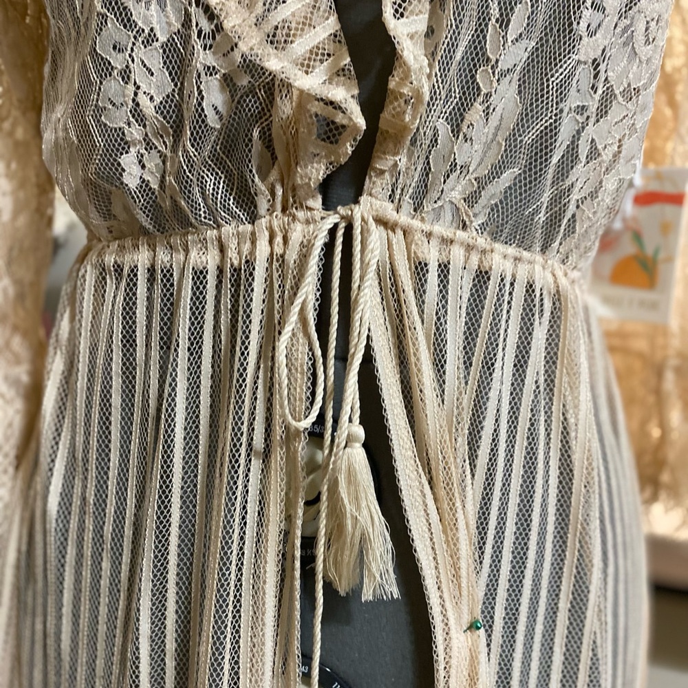 LACE ROBE / DUSTER - Picture 4 of 9